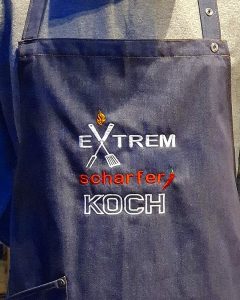 Jeans Schürze mit Veredelung Stickerei