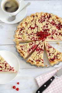 Streusel Käsekuchen mit Johannisbeeren